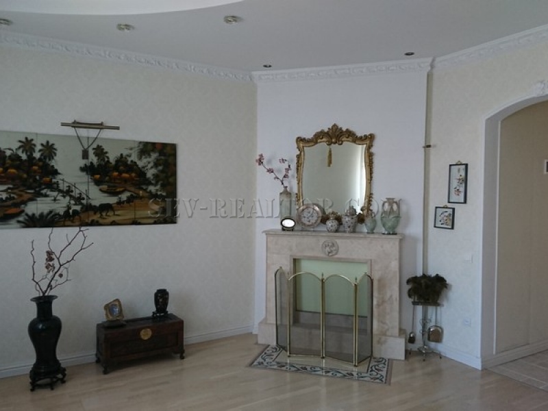 квартира, комнат - 3, 5-й микр, Севастополь, пл. 100 кв.м., код 28716