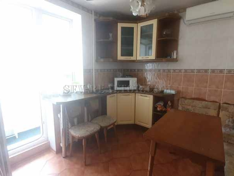 квартира, комнат - 3, Корабельная, Севастополь, пл. 70 кв.м., код 29149